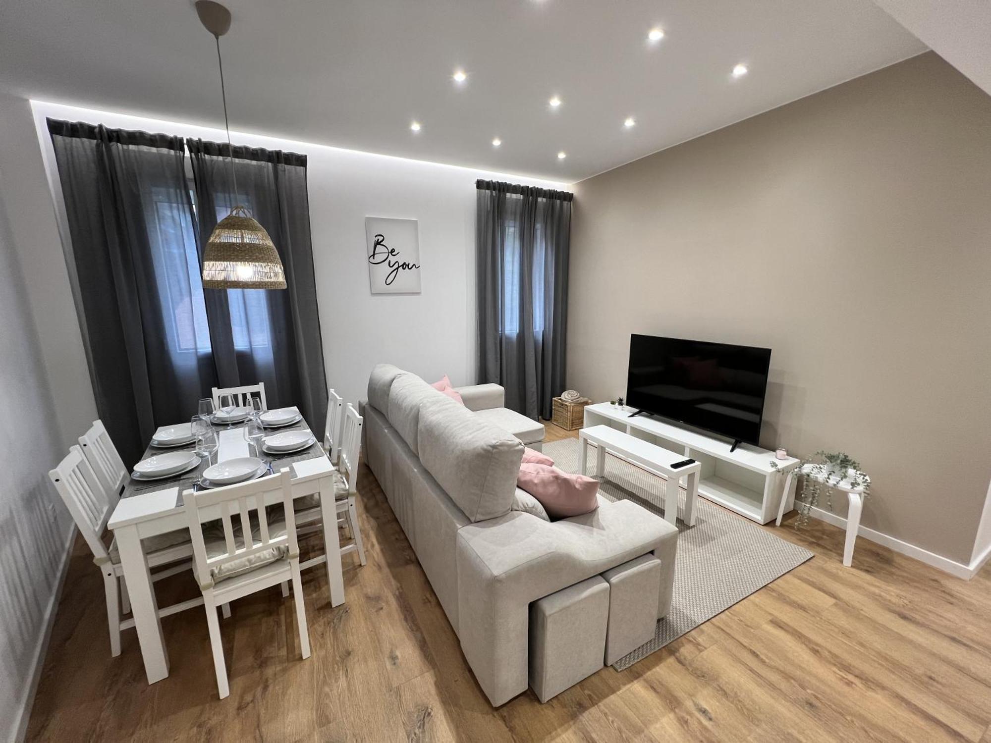 Apartamenticos Plaza Las Armas III Zaragoza Kültér fotó